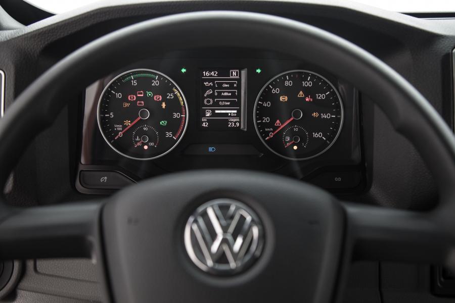 Панель приборов Volkswagen Delivery 11.180 2017 года  (фото 14 из 24)